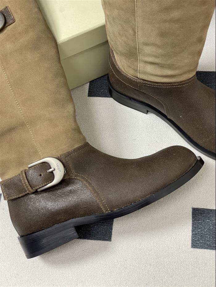 20251128175425125 390